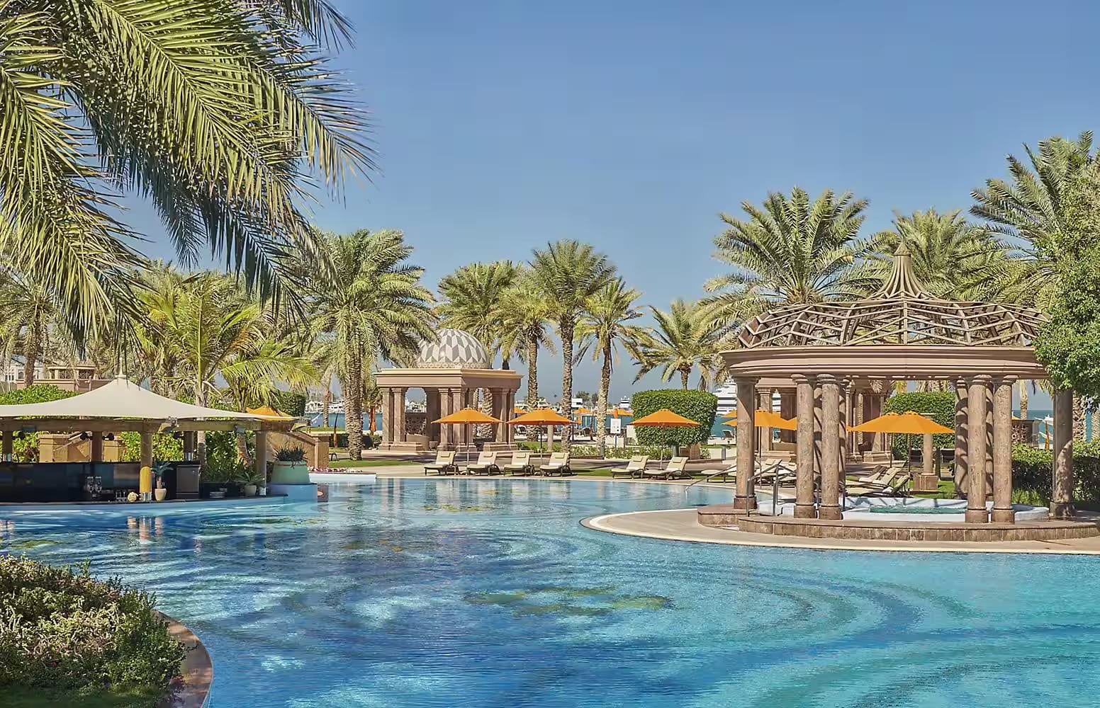 abu-dhabi-cascades-pool