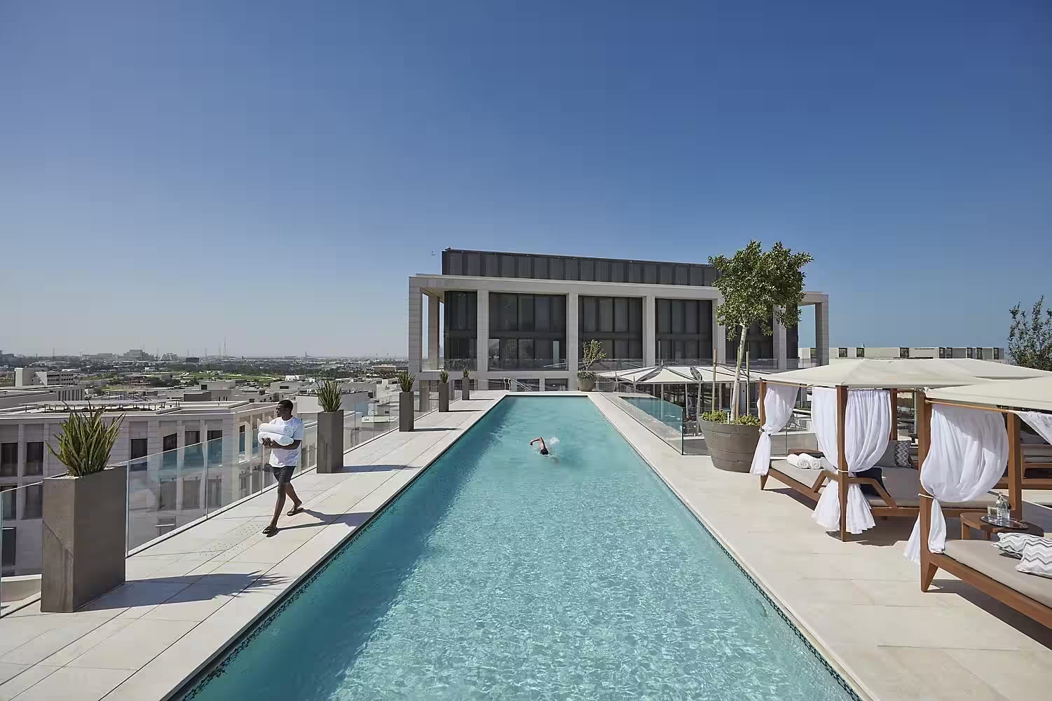 doha-hotel-exterior-pool-01