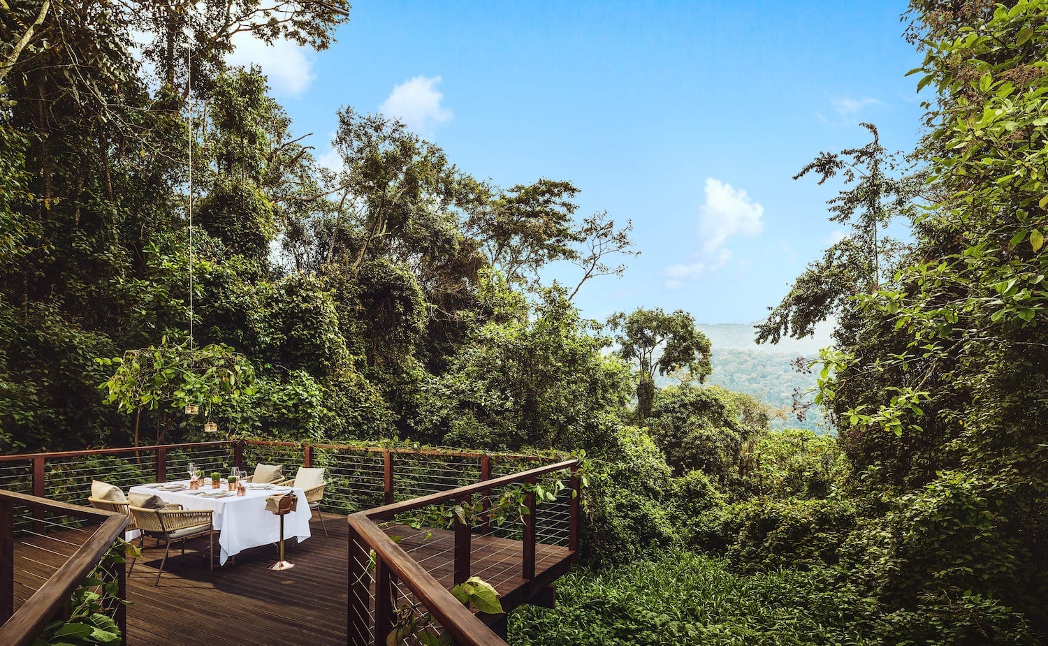 OO_NyungweHouse_FB_Private_Dining_Deck_Wide_0639_MASTER