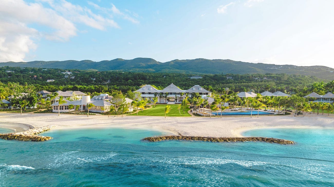 eclipse-at-half-moon-exterior-wide